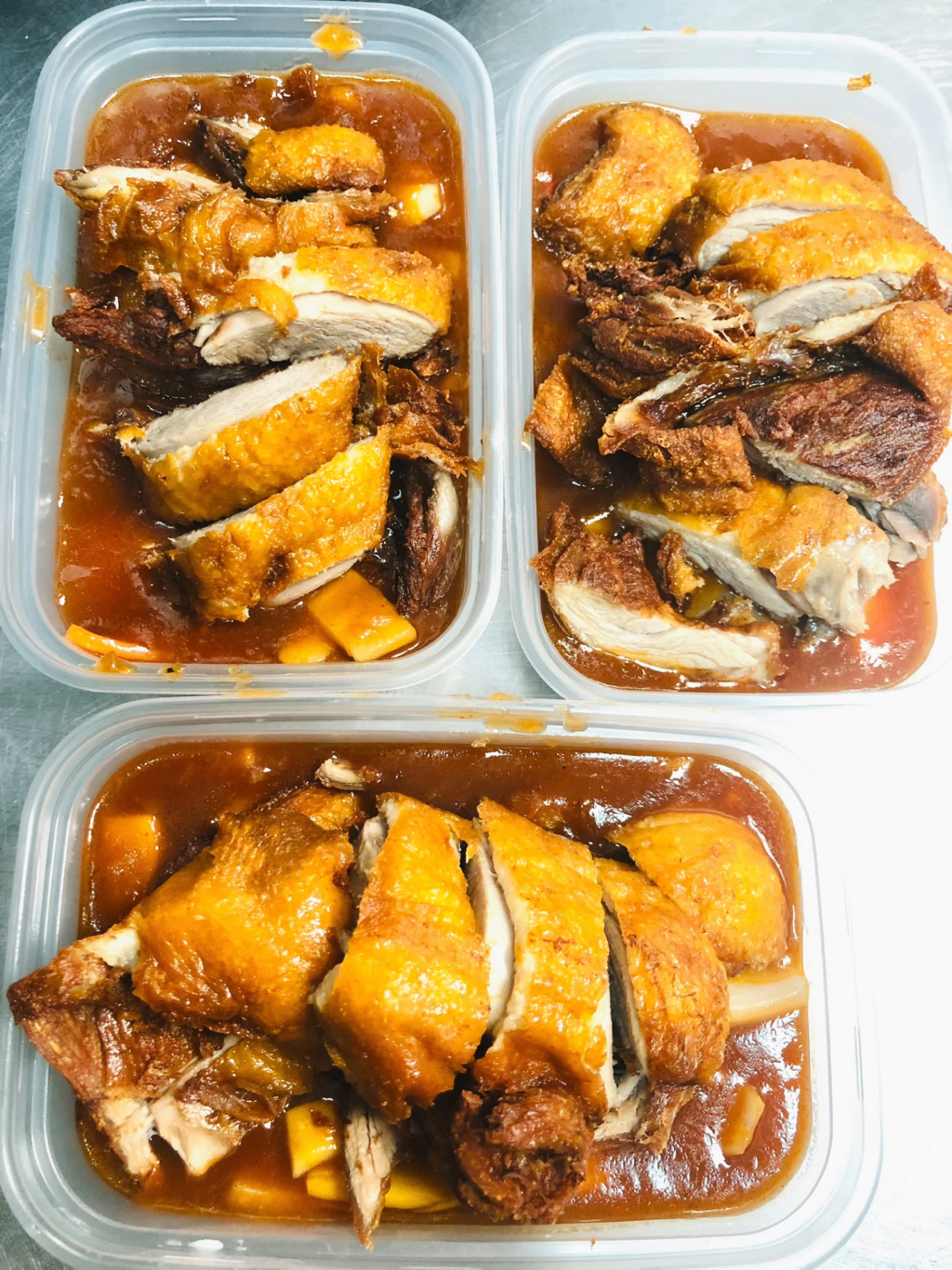 Crispy shredded duck in sauce